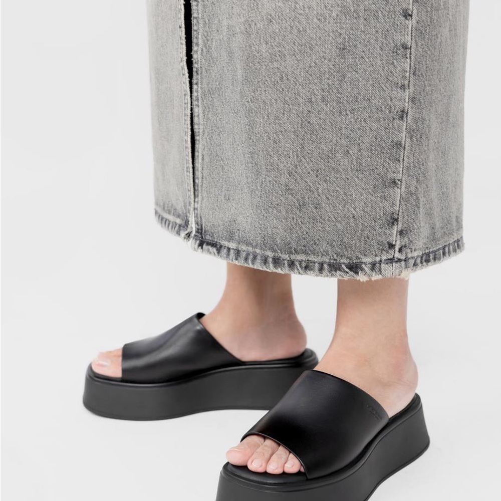 Vagabond Courtney Black Leather Platform Slide Sandals